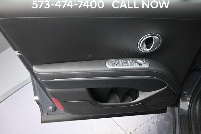 New 2026 Gray Hyundai SEL 7P image 10
