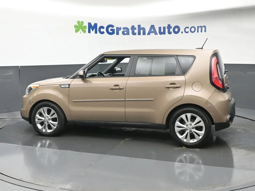 Used 2015 Brown Kia Plus image 22
