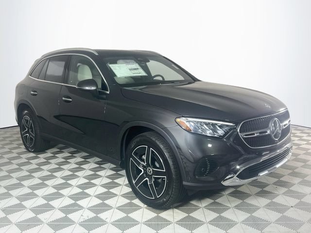 New 2026 Graphite Grey Metallic Mercedes-Benz GLC 300 image 32