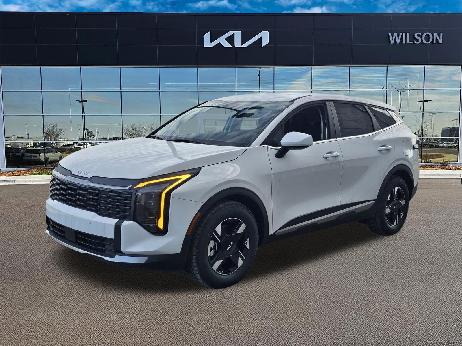 New 2026 Glacial White Pearl Kia LX image 4