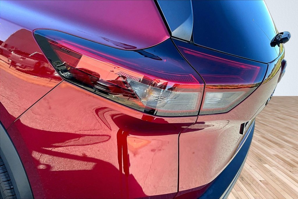 Used 2023 Red Nissan SV image 27