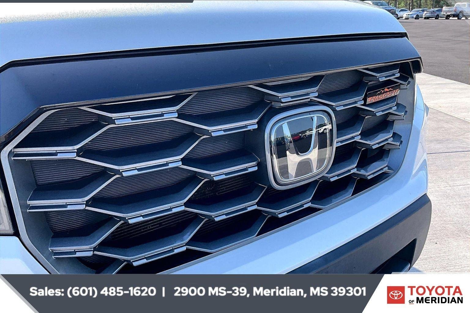 Used 2022 Platinum White Pearl Honda TrailSport image 21