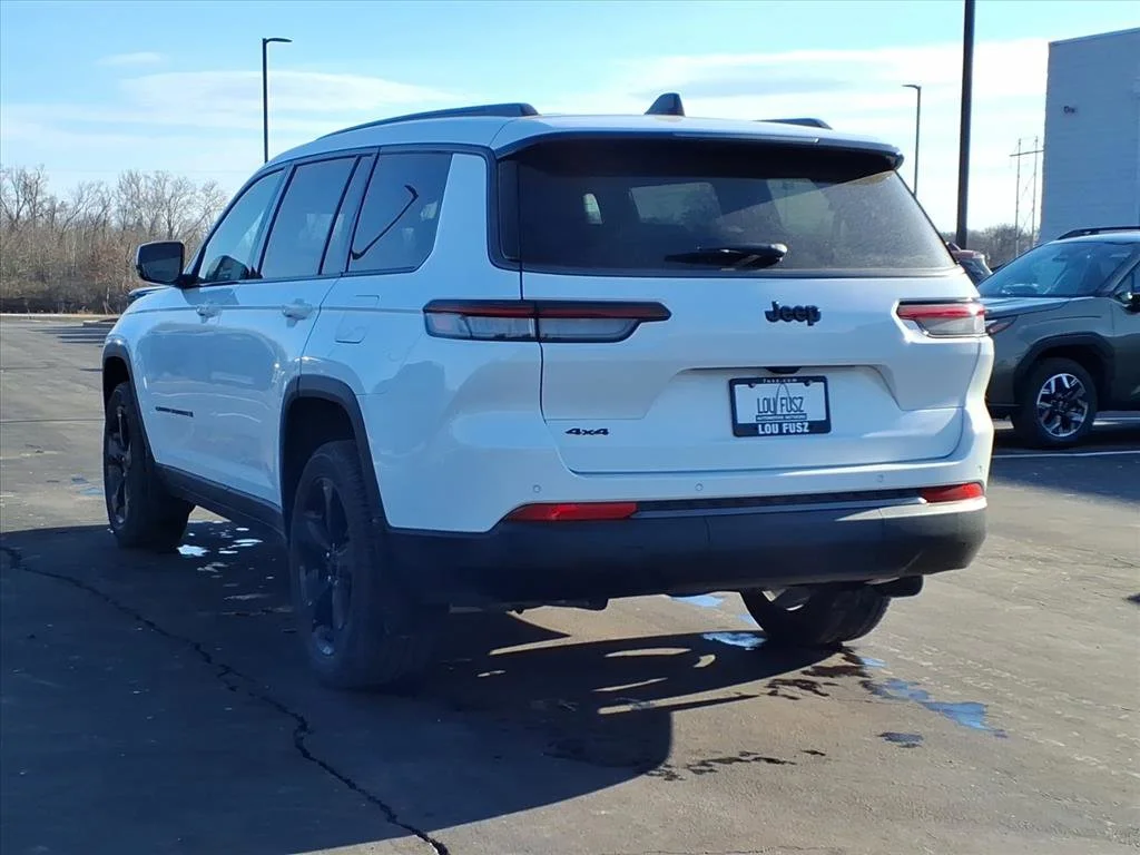 New 2026 Bright White Clearcoat Jeep Limited image 4