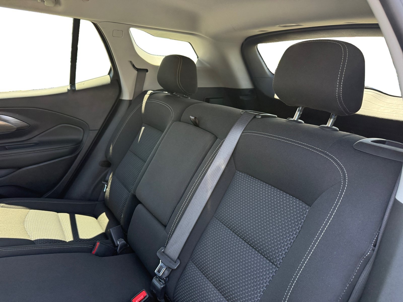 Used 2024 Summit White GMC SLE image 16