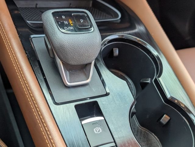 Used 2024 Gray Nissan Platinum image 21