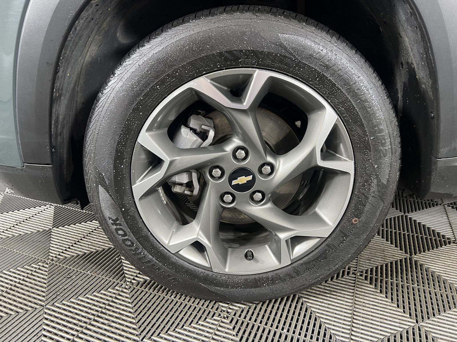 Used 2025 Cypress Gray Chevrolet LT image 5