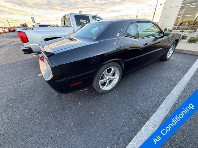Used 2010 Brilliant Black Crystal Pearlcoat Dodge R/T image 7