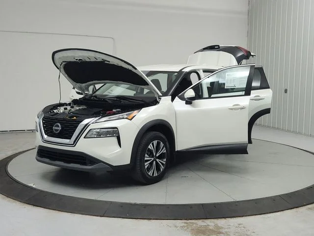 Used 2022 White Nissan SV image 12