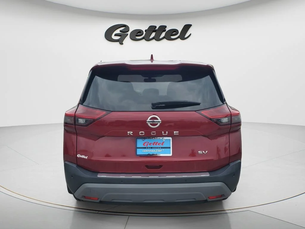 Used 2021 Red Nissan SV FWD image 4