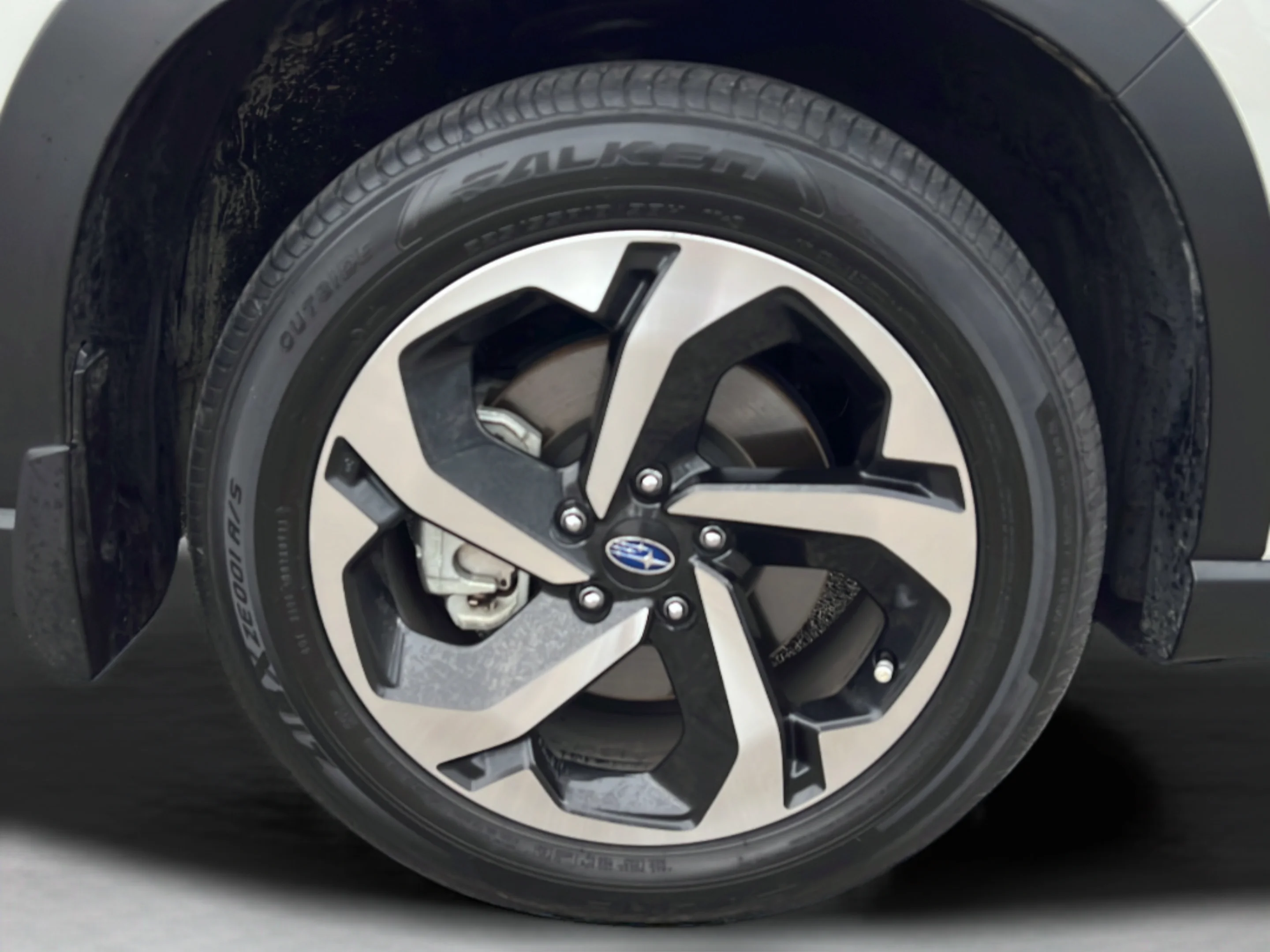 Used 2023 Crystal White Pearl Subaru Touring image 28