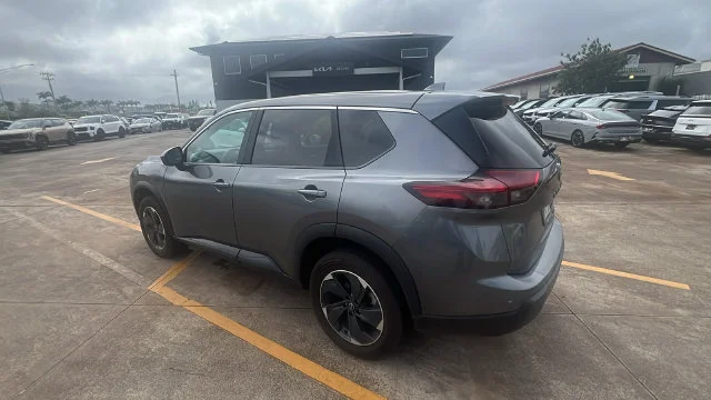 Used 2024 Gray Nissan SV image 3