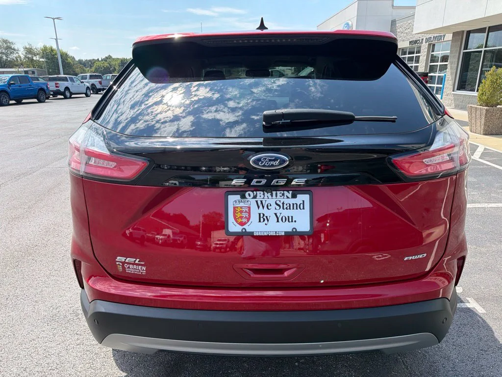 Used 2023 Rapid Red Metallic Tinted Clearcoat Ford SEL image 4