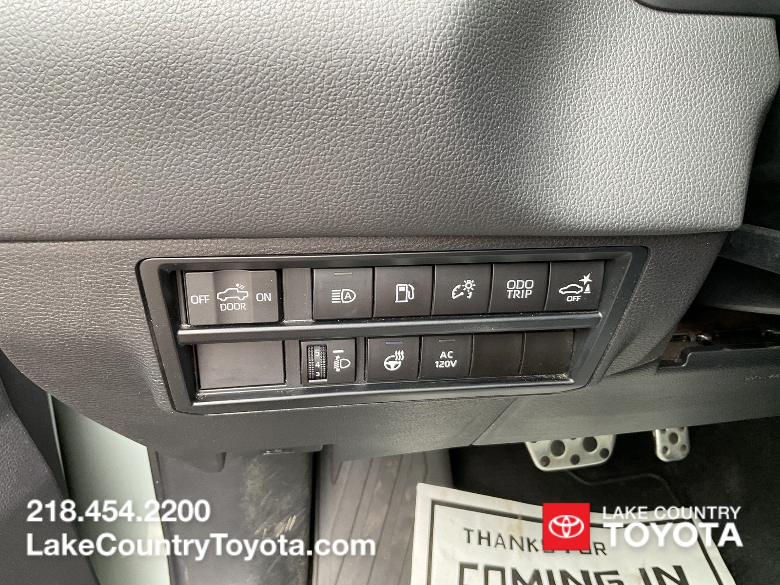Used 2023 Lunar Rock Toyota Limited image 30