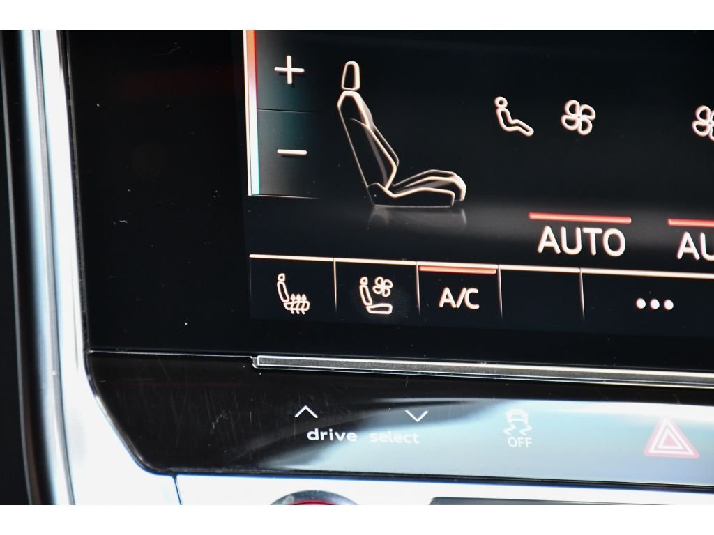 Used 2021 Glacier White Metallic Audi 4.0T (Tiptronic) image 40