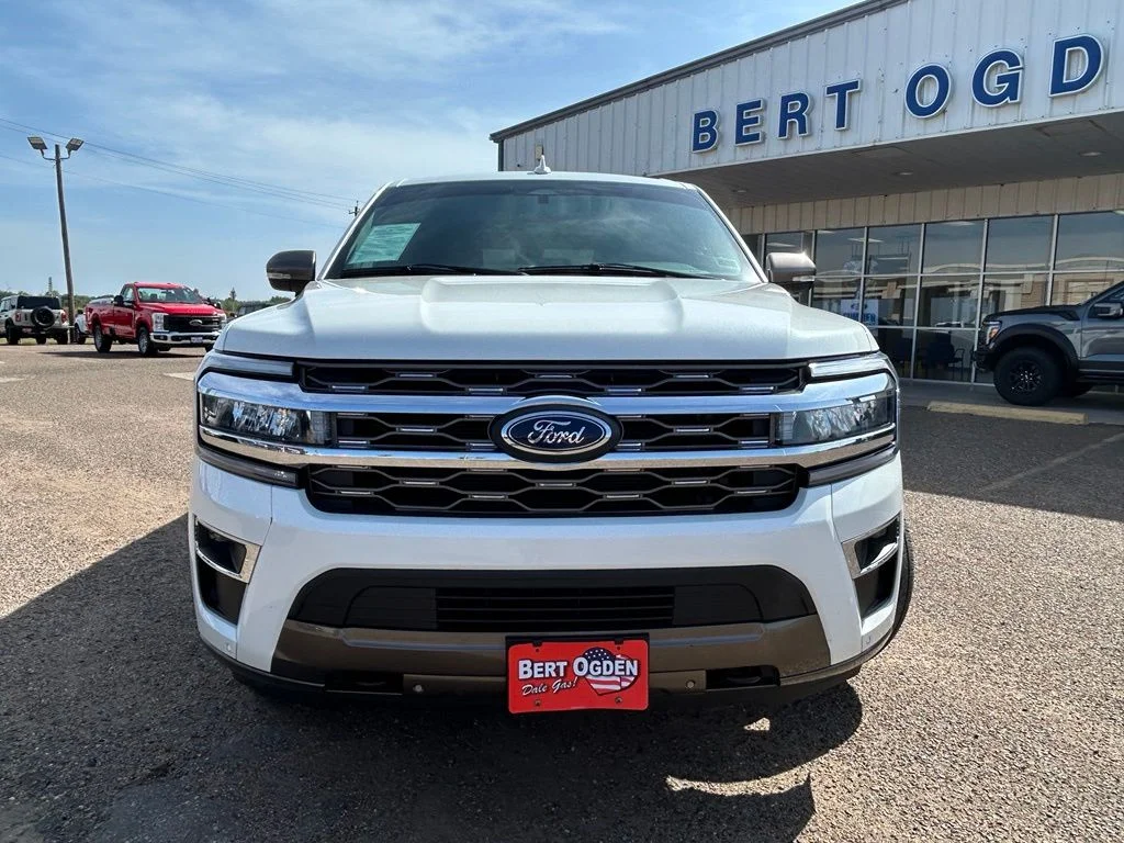 Used 2023 White Ford King Ranch image 2