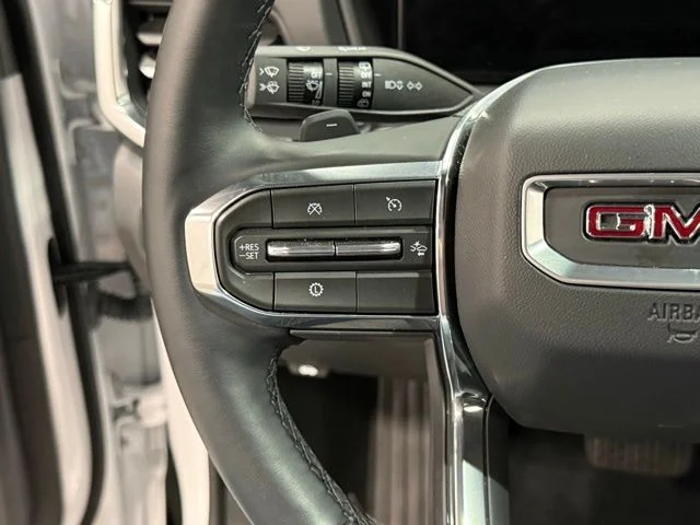 Used 2026 White GMC Elevation image 19