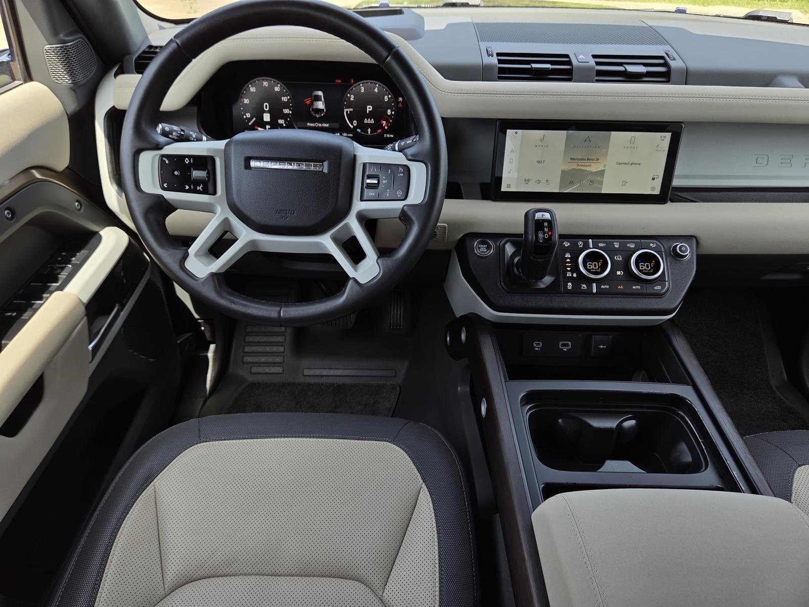 Used 2023  Land Rover X-Dynamic SE image 14