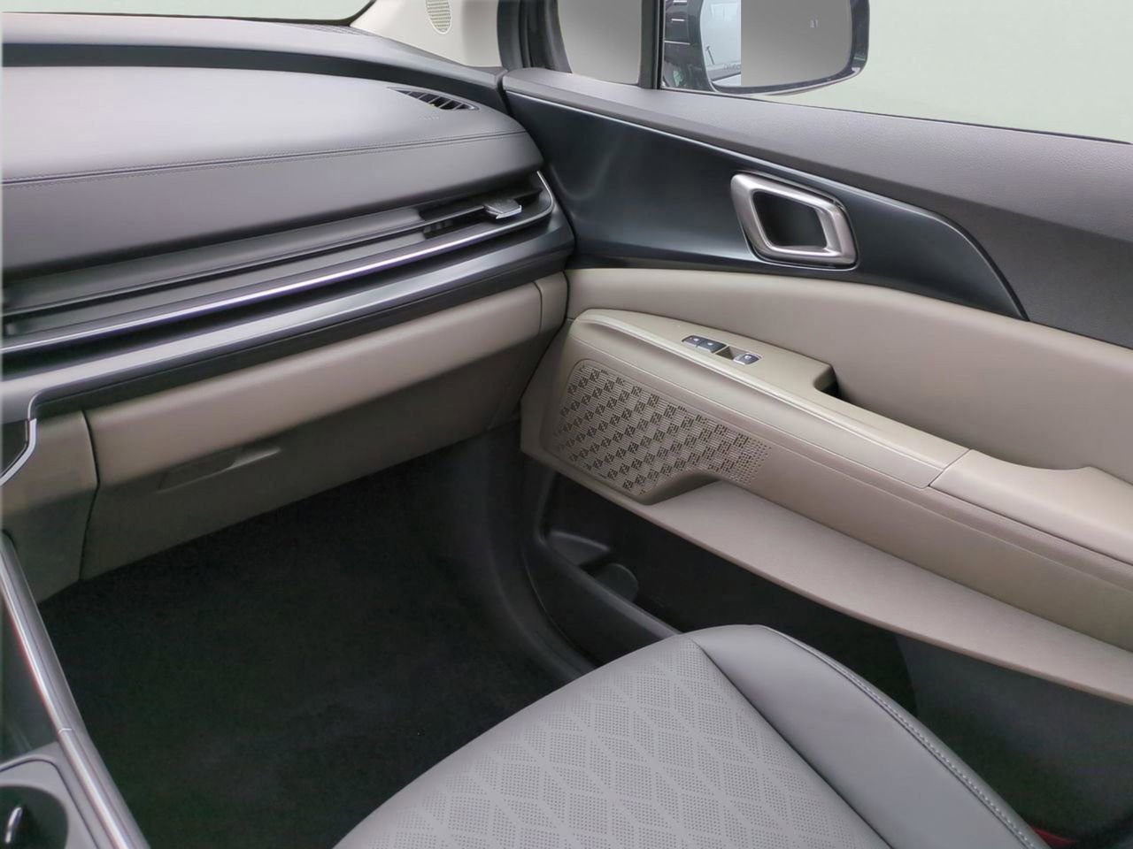 New 2026 Snow White Pearl Kia LXS image 20