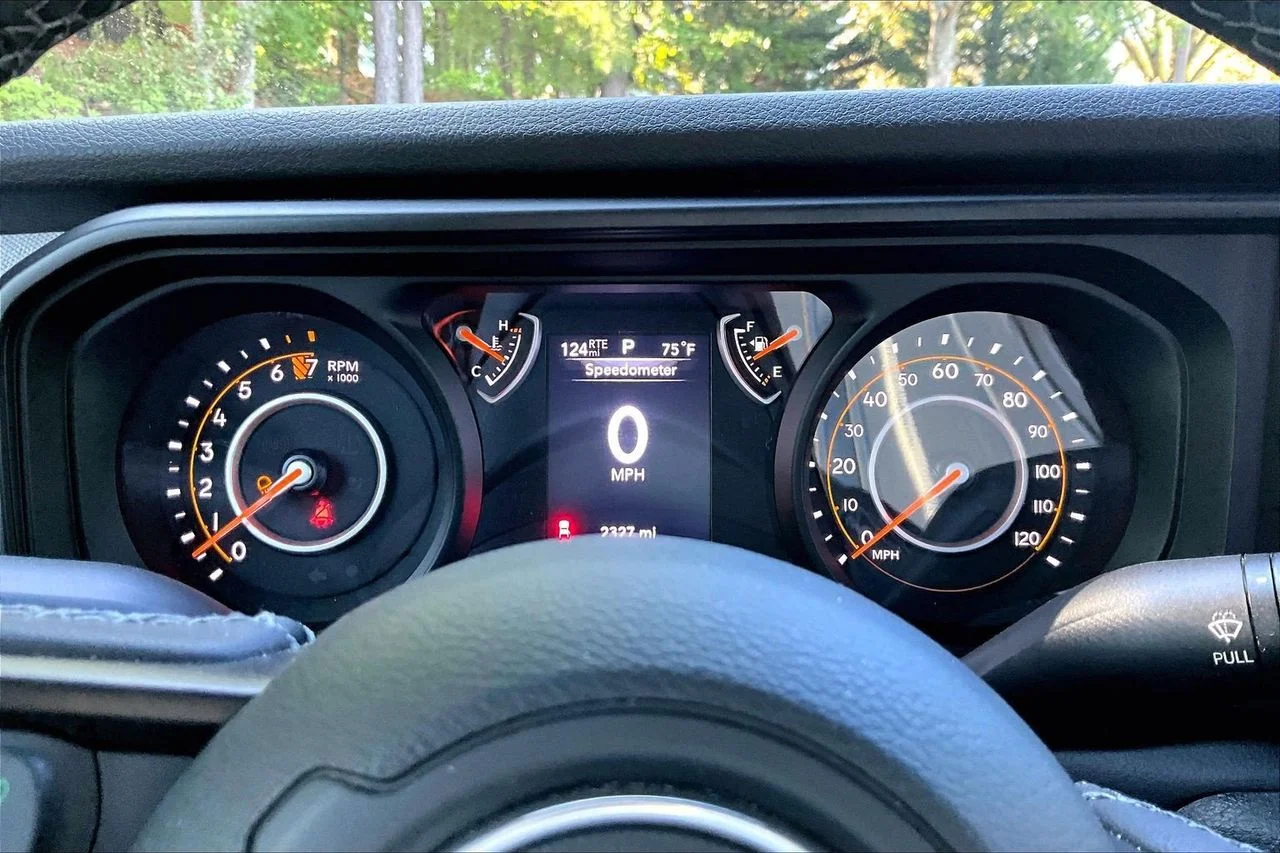 Certified Used 2025 Gray Jeep Sport S image 9
