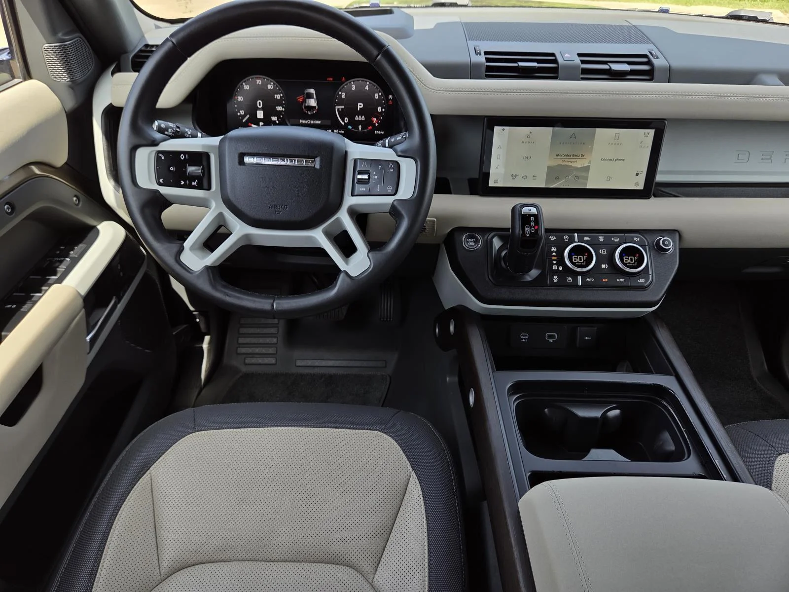 Certified Used 2023  Land Rover X-Dynamic SE image 14