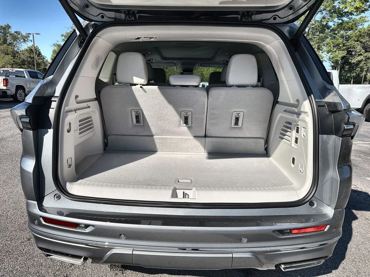 New 2026 Moonstone Gray Metallic Buick Avenir image 21