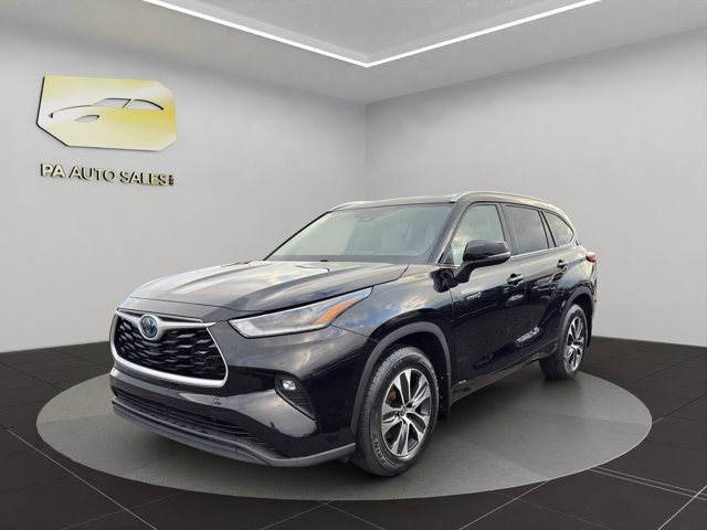 2021 Toyota Highlander Hybrid XLE photo 2