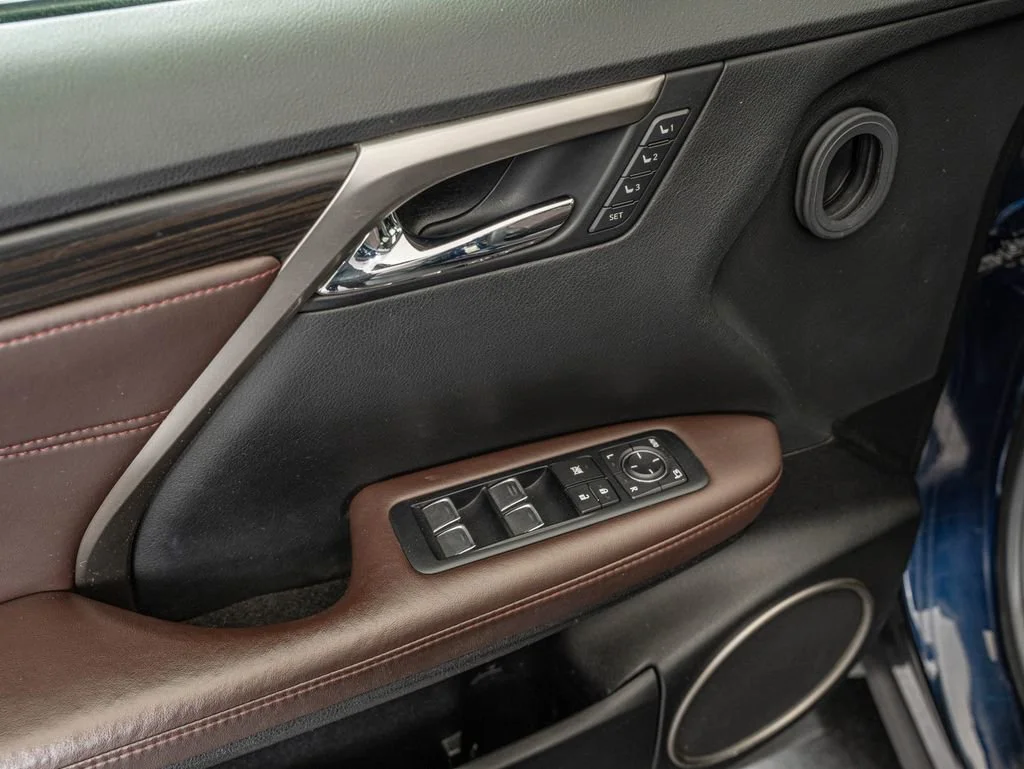 Used 2017 Mica Lexus 350 image 17