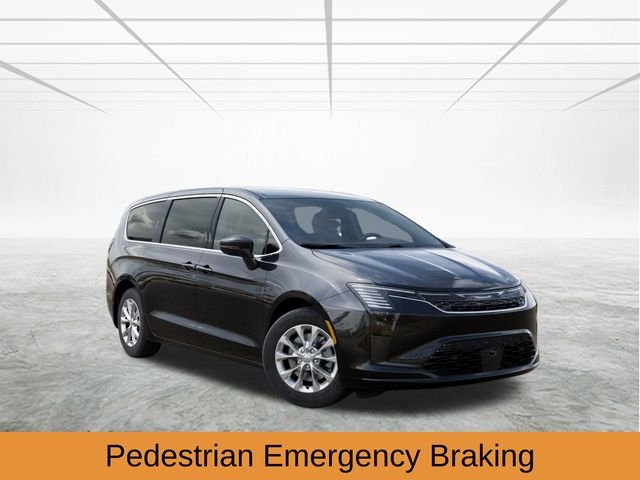 New 2027 Diamond Black Crystal Pearl-Coat Exterior Paint Chrysler Select image 6