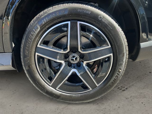 New 2026 Black Mercedes-Benz GLC 300 image 14