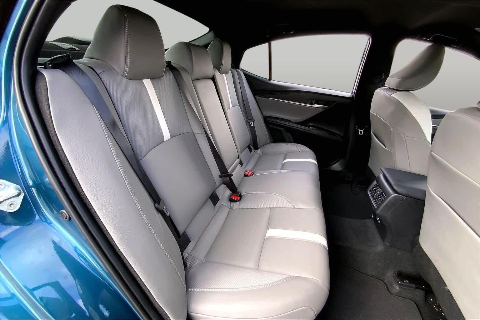 Used 2025 Ocean Gem Toyota SE image 19