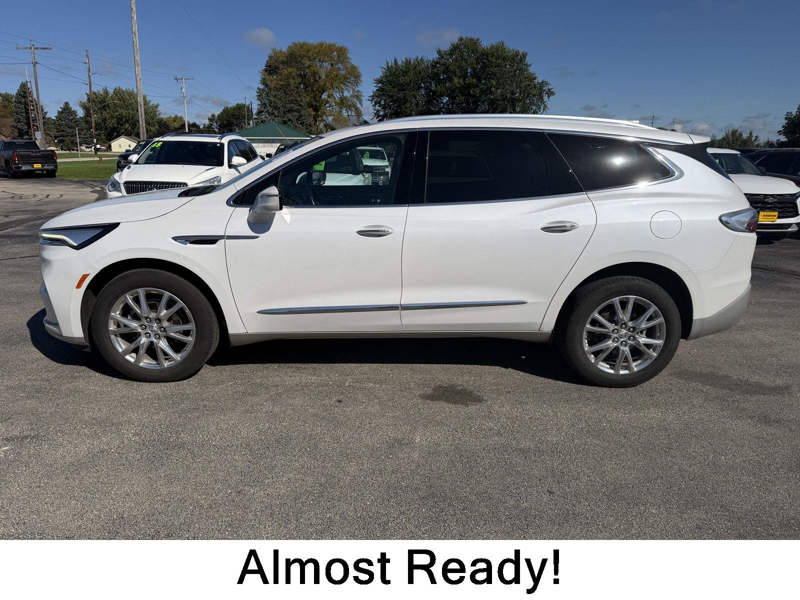2023 Buick Enclave Essence