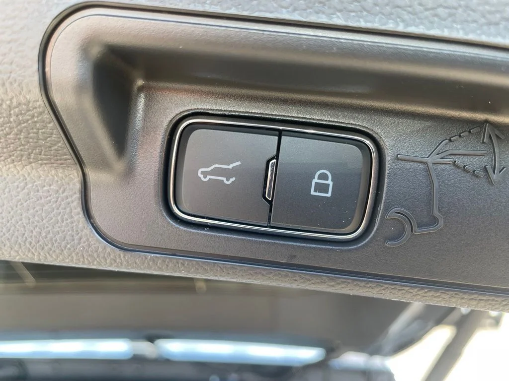 New 2026 Vapor Blue Metallic Ford Tremor® image 11
