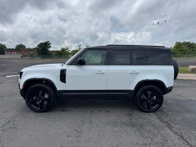 New 2026 Fuji White Land Rover S image 2