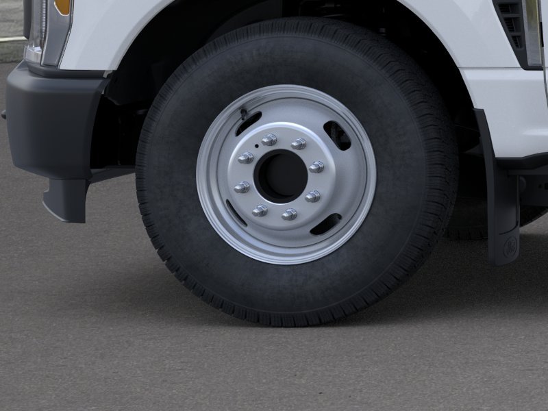 New 2026 Oxford White Ford F-350® XL image 19