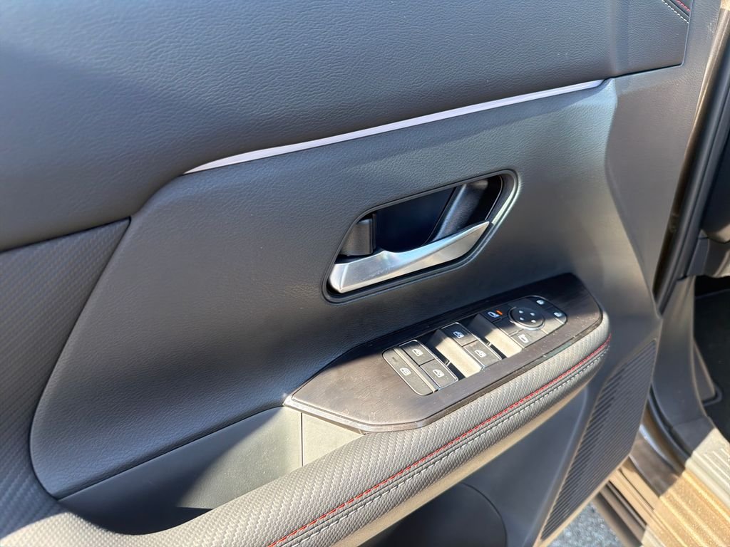 New 2026 Nissan Kicks SR 4D Sport Utility