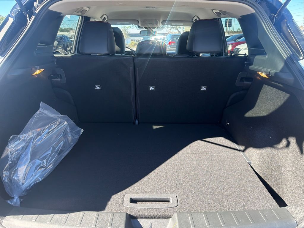 New 2026 Nissan Kicks SR 4D Sport Utility