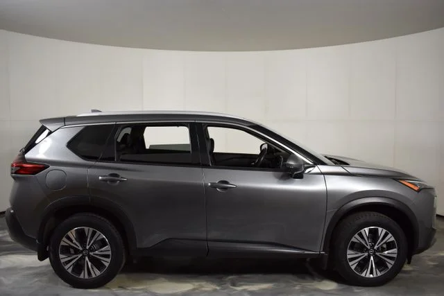 Used 2021 Gray Nissan SV image 10