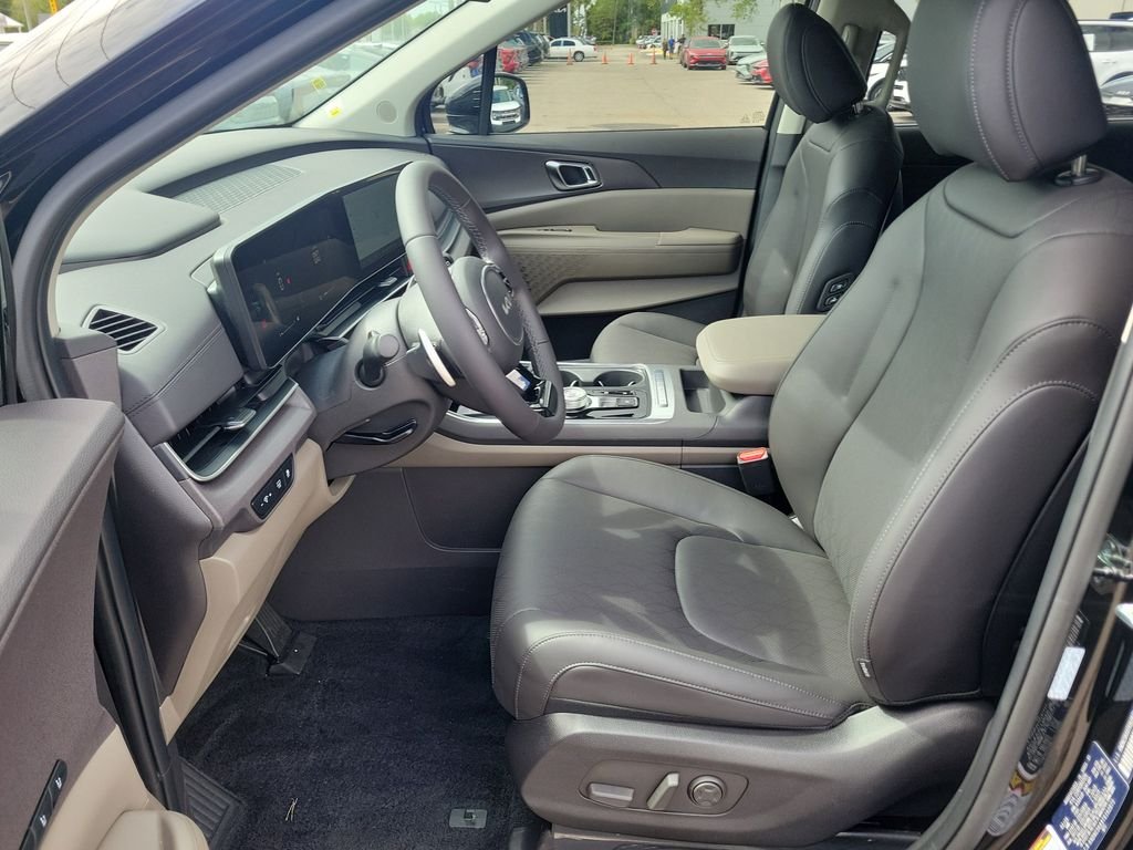 New 2026 Black Kia EX image 22