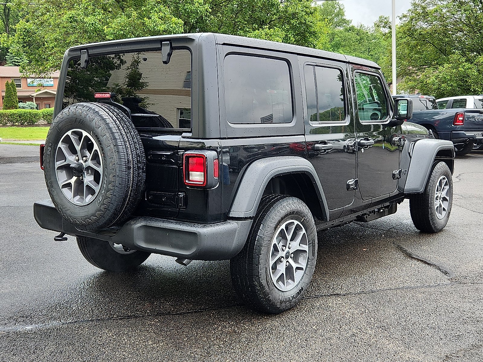 New 2026 Black Clear-Coat Exterior Paint Jeep Sport S image 6
