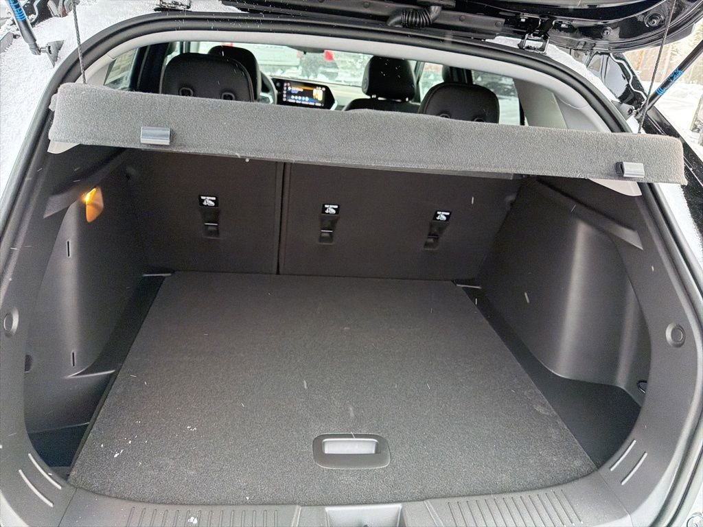 New 2026 Mosaic Black Metallic Chevrolet LT image 25