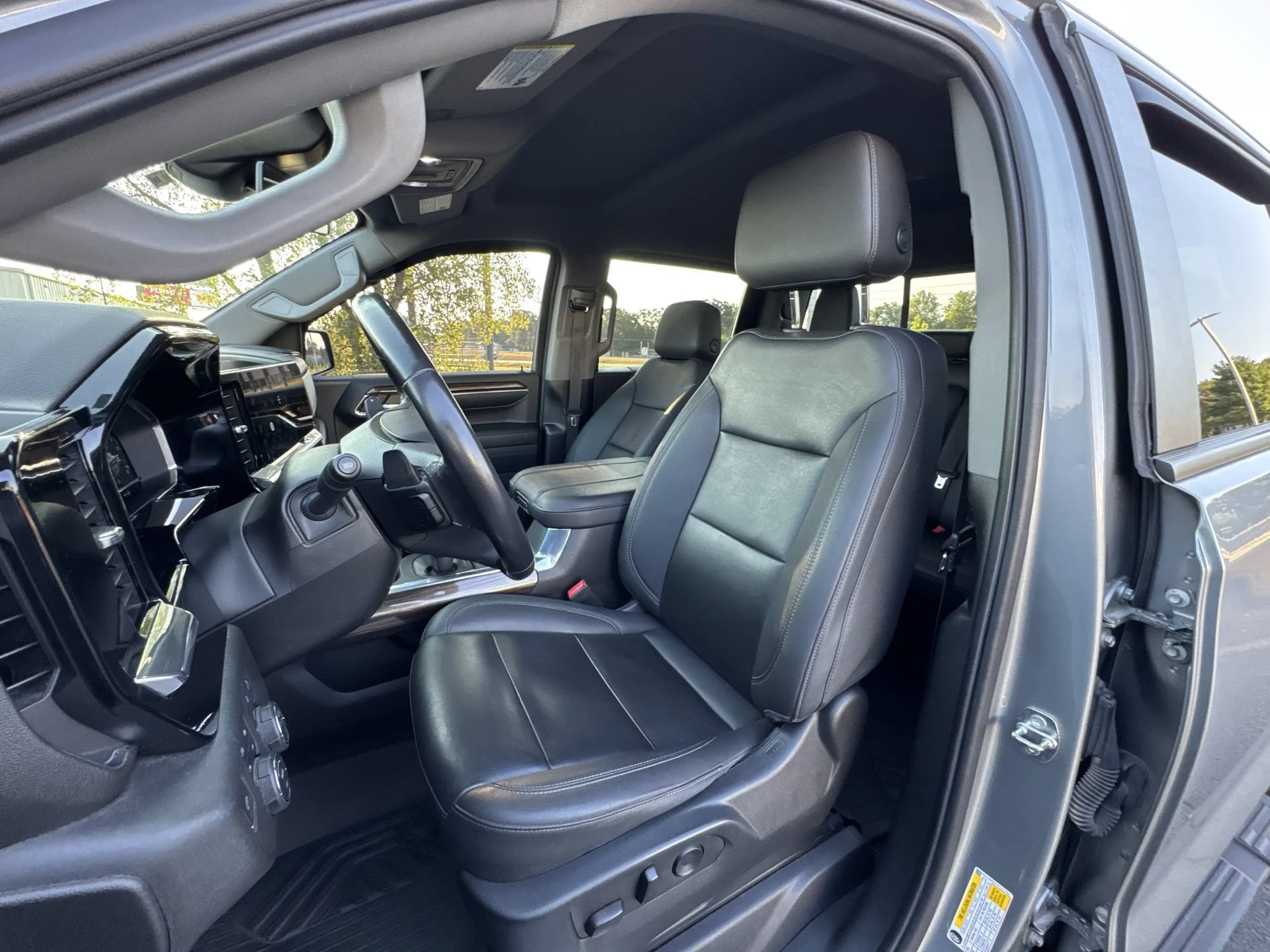 2023 Chevrolet Silverado 1500 RST - Photo 11