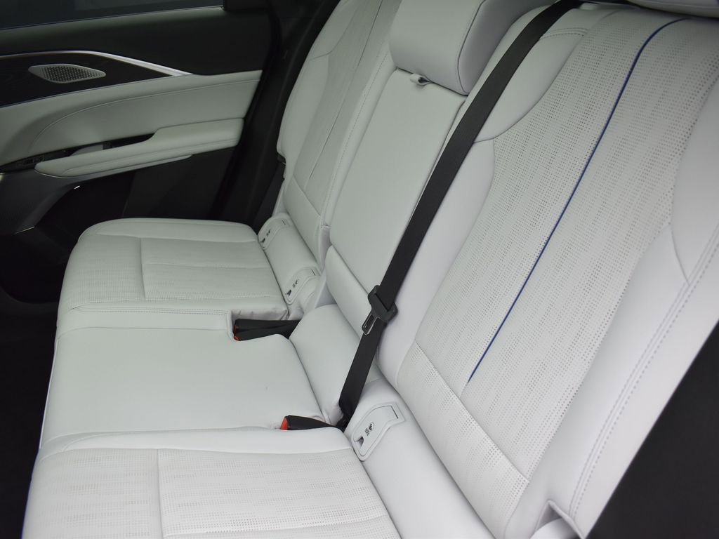 2024 CADILLAC LYRIQ - Image 23