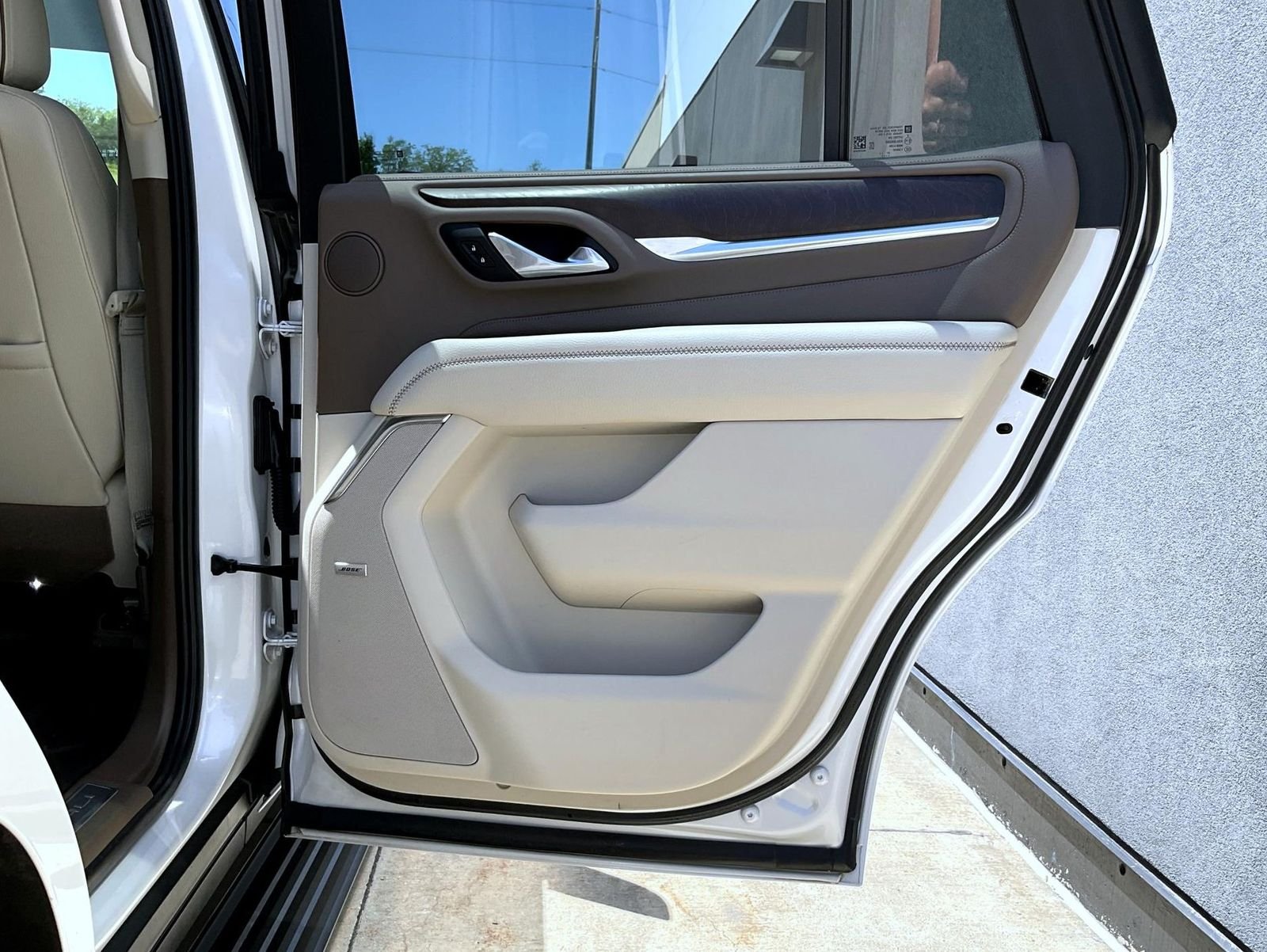 Used 2022 White GMC Denali image 18