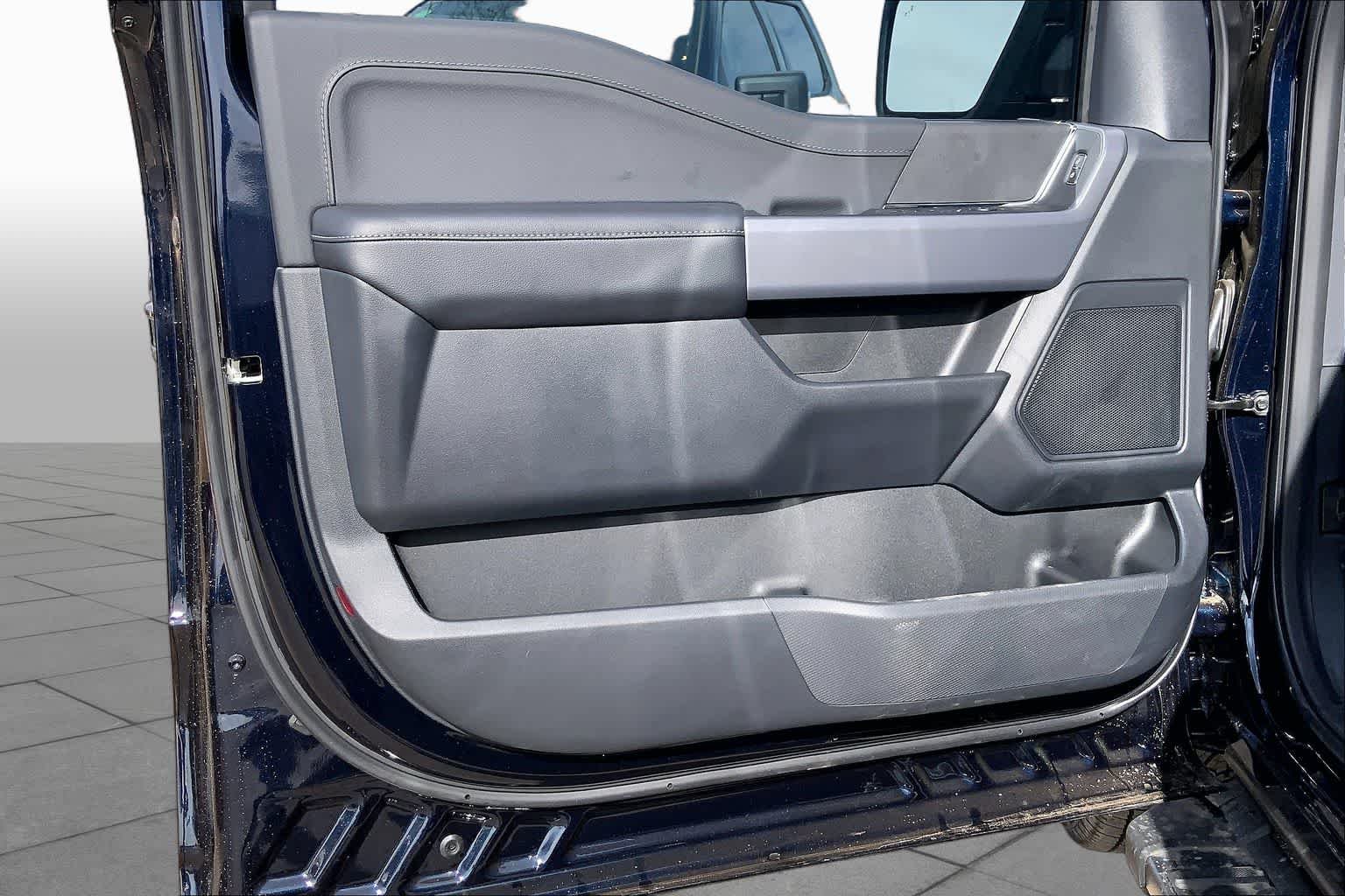 New 2026 Antimatter Blue Metallic Ford XLT image 10