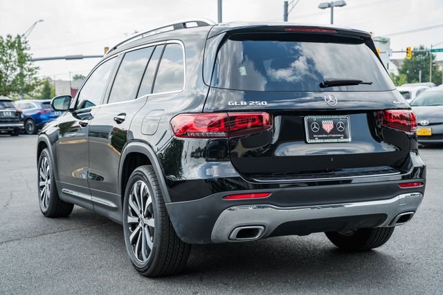 Used 2023 Night Black Mercedes-Benz GLB 250 image 5