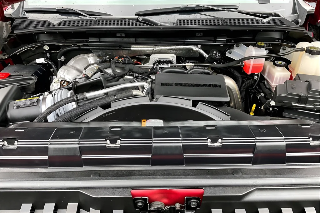 Used 2024 Red GMC Denali image 30