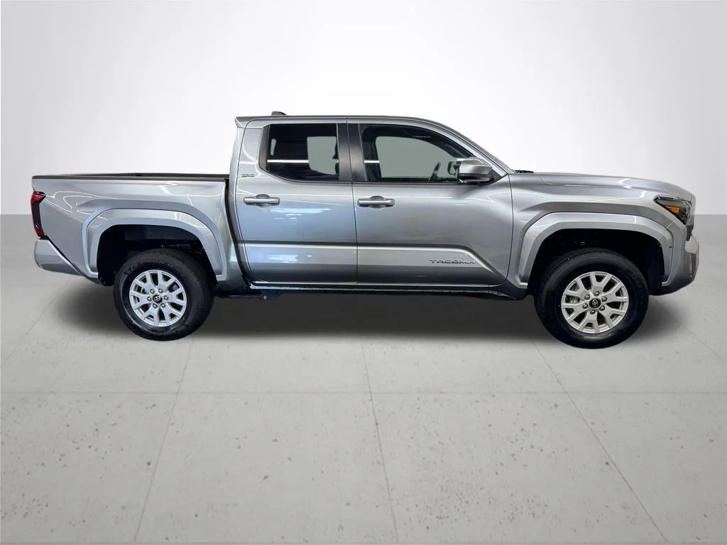 Used 2024 Silver Toyota SR5 image 8