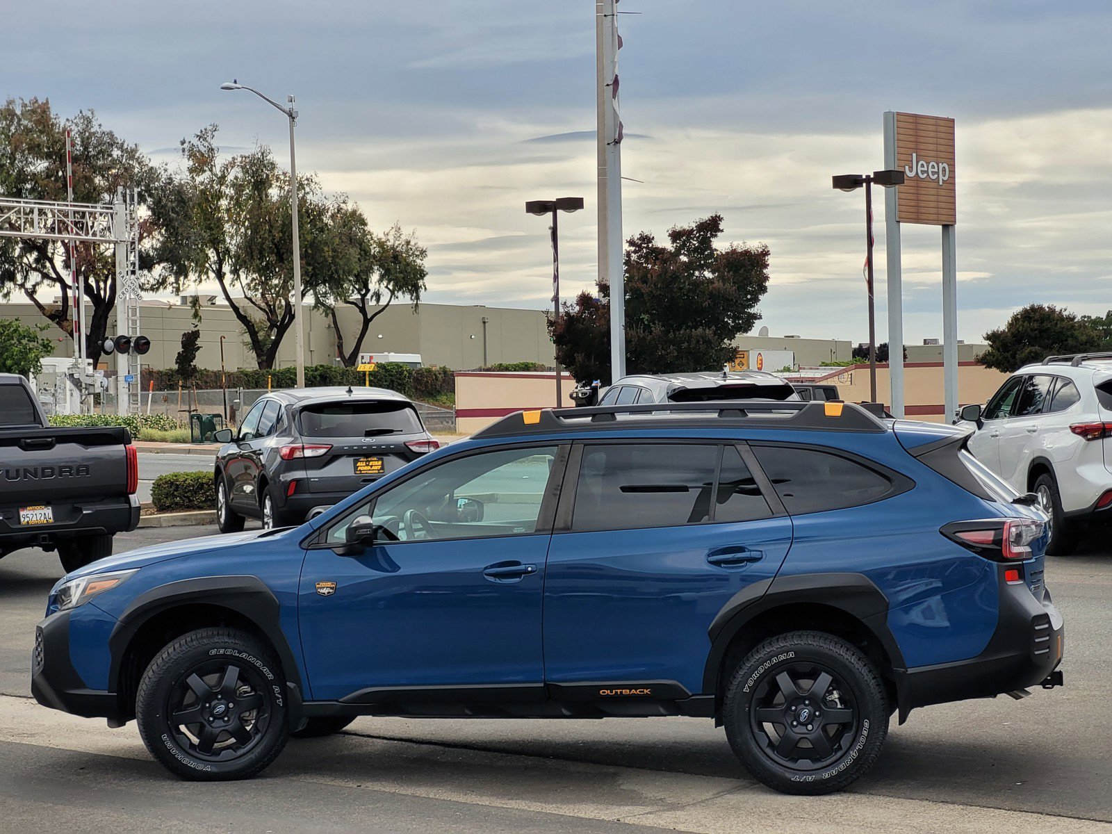 Used 2024 Geyser Blue Subaru Wilderness image 7