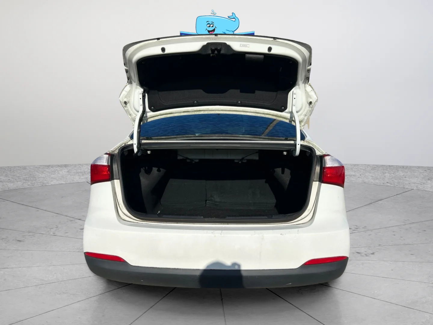 Used 2016 Clear White Kia LX image 32
