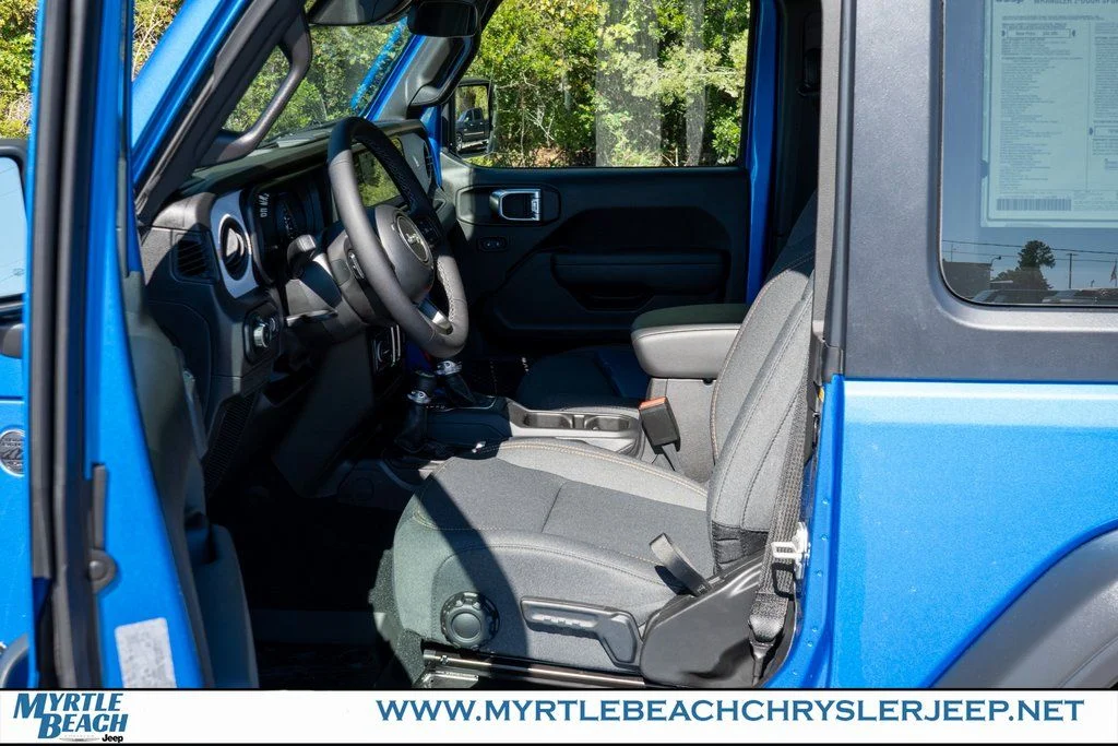 New 2026 Hydro Blue Pearl-Coat Exterior Paint Jeep Sport S image 18